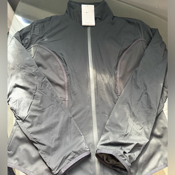 Nike Storm- FIT Running Jacket *NEW WITH TAGS - Picture 2 of 7